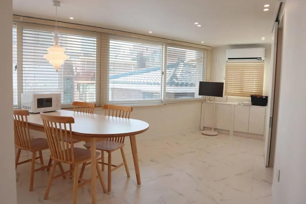 Bridgestar001 Gangnam Sinsa Station Garosugil 6 Guests Apartment Seoul South Korea