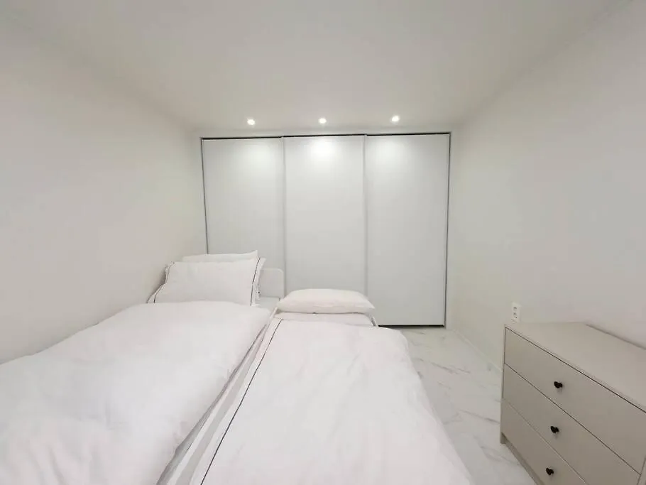 Bridgestar001 Gangnam Sinsa Station Garosugil 6 Guests Apartment Seoul 0*,  South Korea