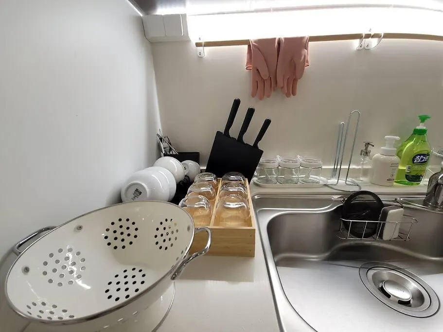 Bridgestar001 Gangnam Sinsa Station Garosugil 6 Guests Apartment Seoul